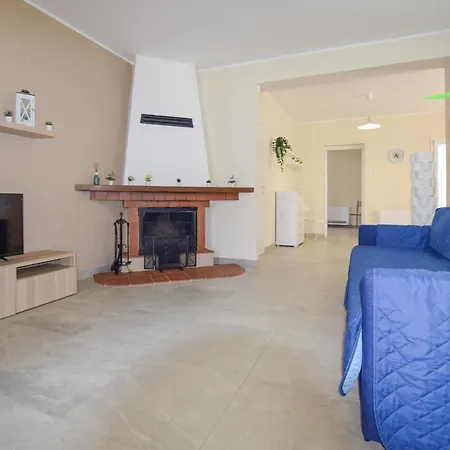 2 Bedroom Awesome In *