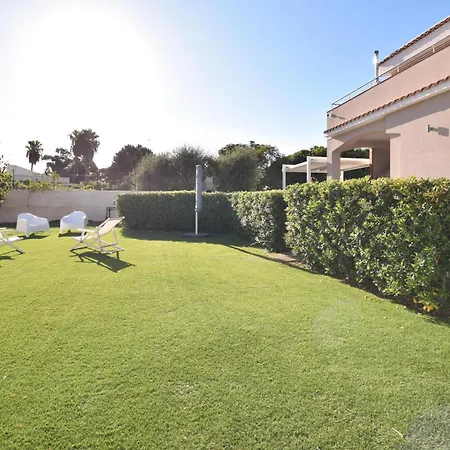 2 Bedroom Awesome In * أونينا